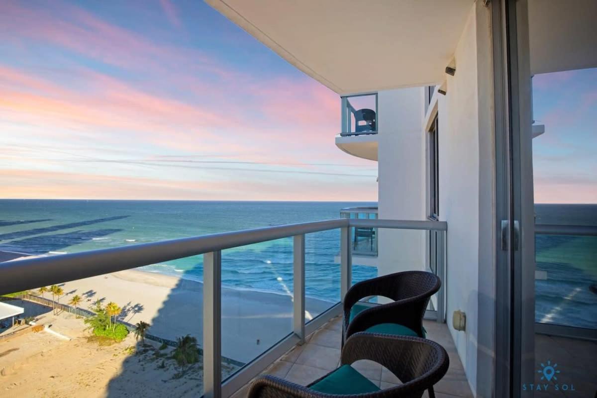 Beachfront Resort Pool Ocean View Balcony Miami Beach Exterior photo